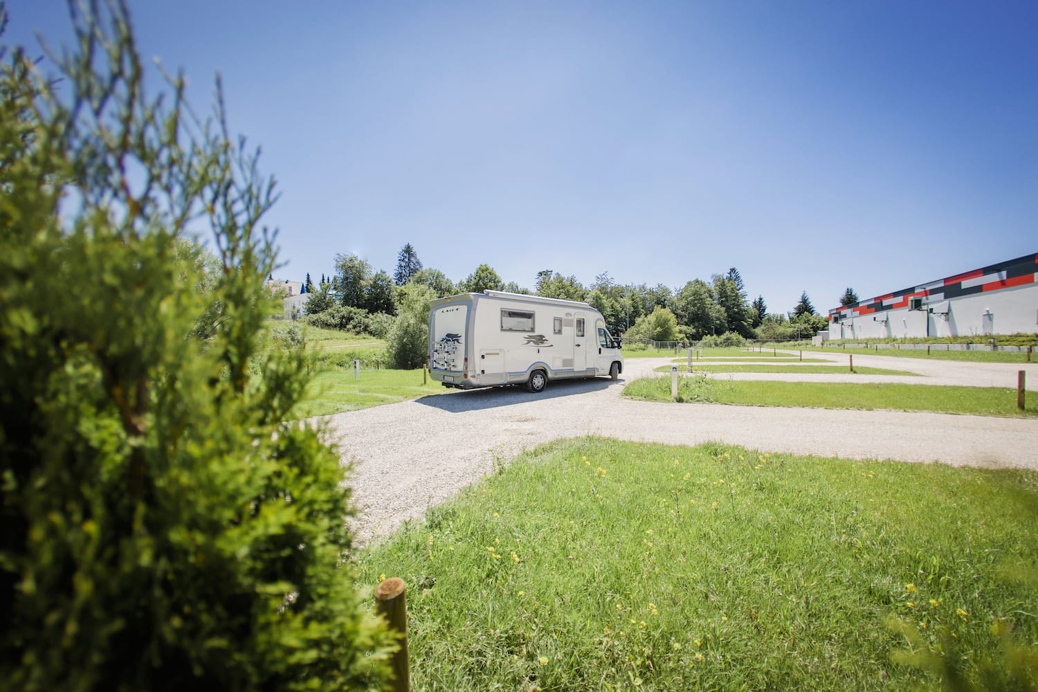 Campingplatz, Wohnmobil, großflächig, im Grünen, Natur,